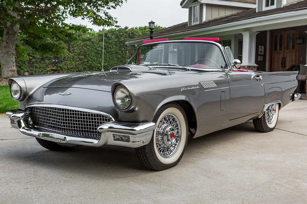 1957 Ford Thunderbird